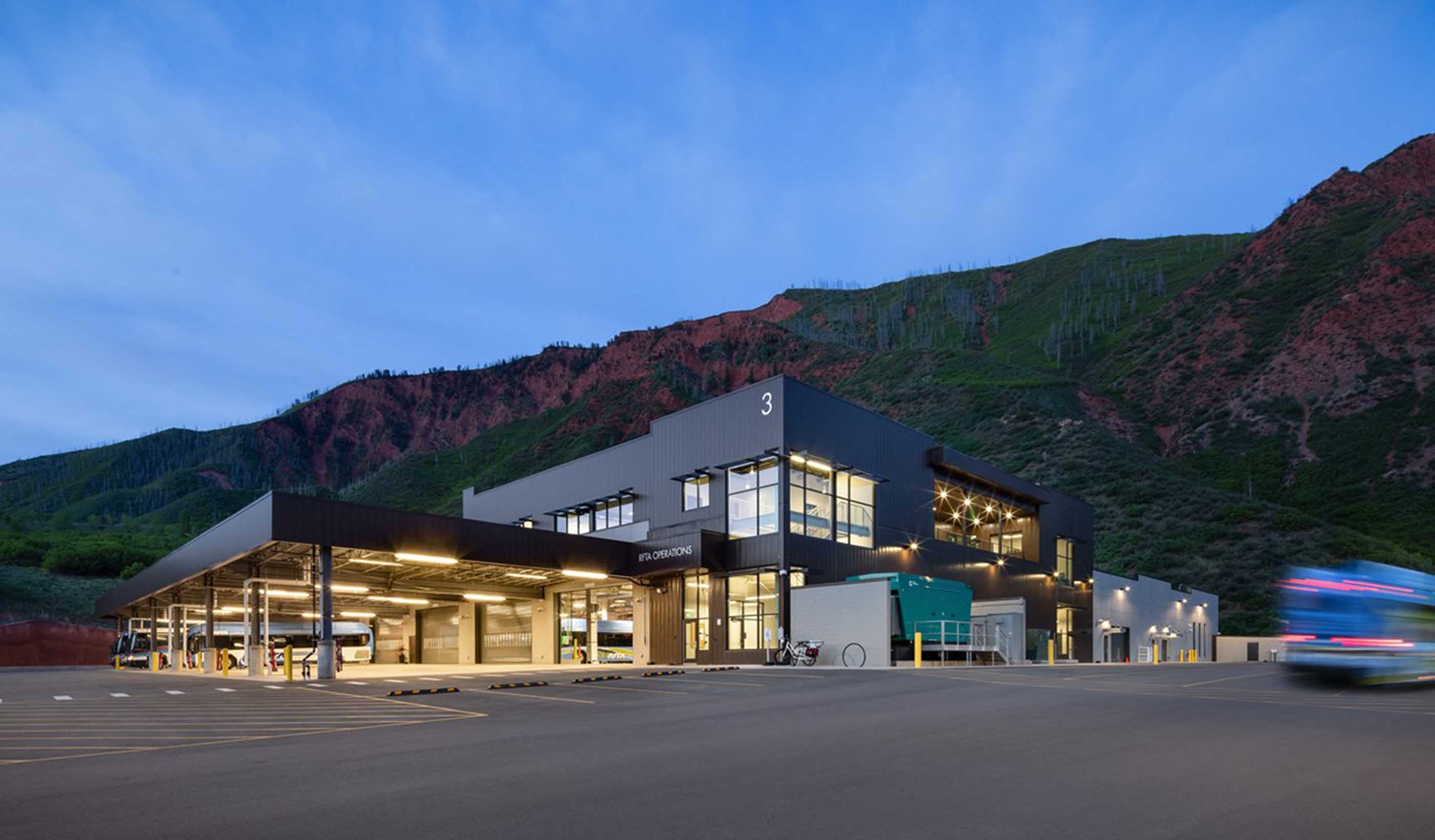 Saunders-Stantec  team completes the Glenwood Maintenance Facility expansion for Roaring Fork Transportation Authority